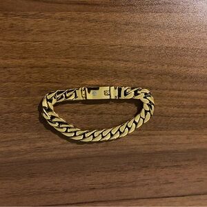 Men’s Macy’s gold link bracelet